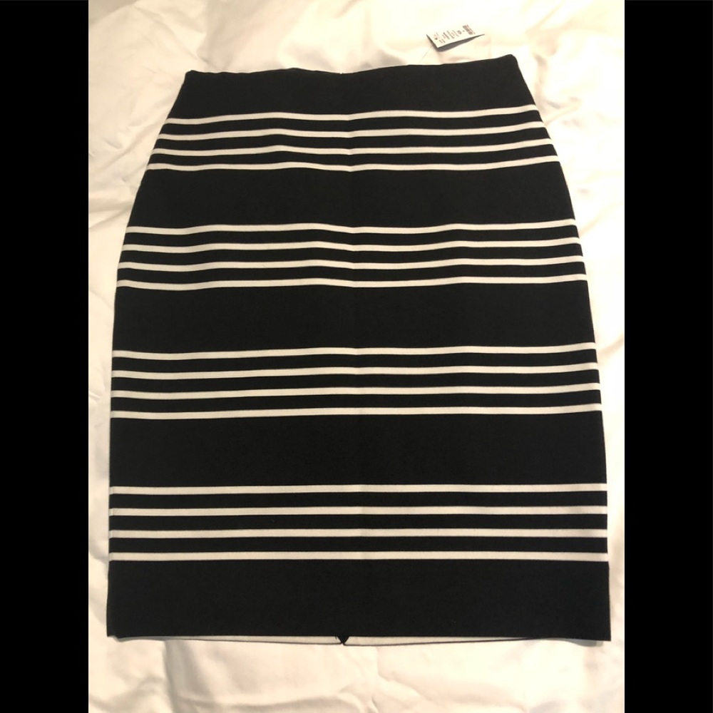 WHBM striped pencil skirt SZ 6 NWT